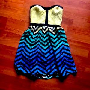 PARKER 🌈 XS strapless dress